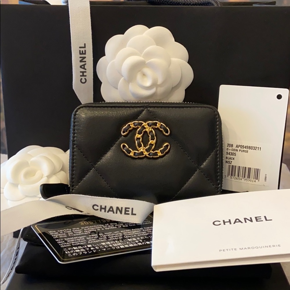 Authentic Chanel Quilted Zip Around Coin Purse - Picture 1 of 11